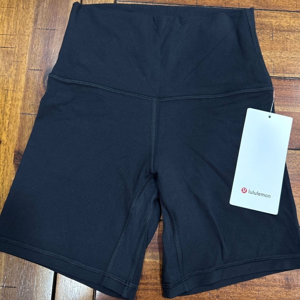 New Lululemon Align HR 6” Short